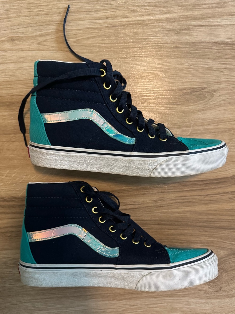 Vans womens High-Top Sneakers in Teal and Navy Blue - Picture 2 of 5